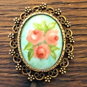 ⚜️3/$20 Handpainted ceramic brooch
